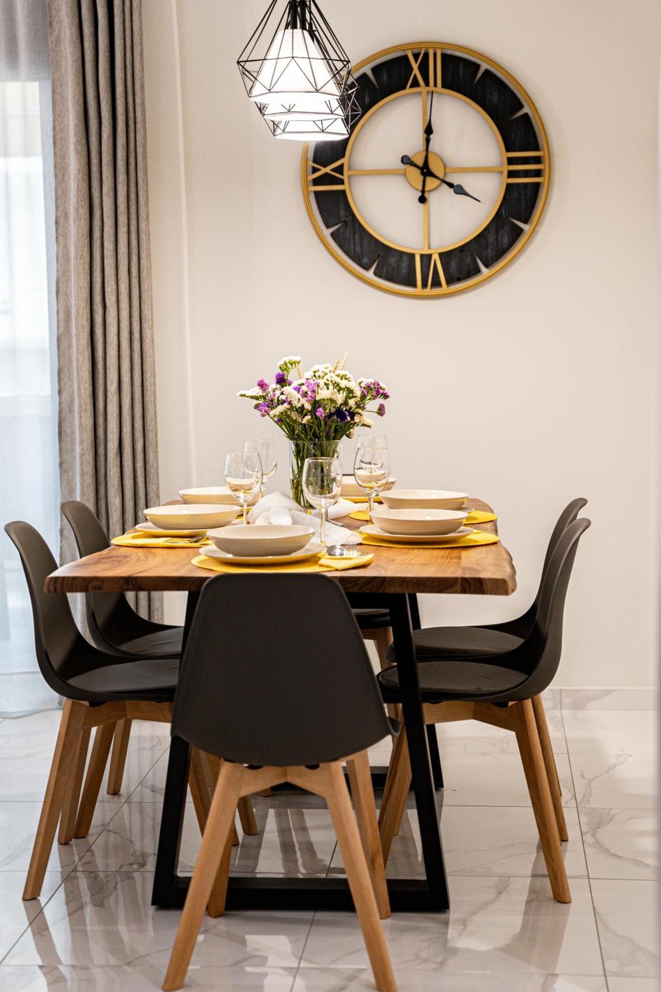 Euphoria Apartment Kalamata Bagian luar foto