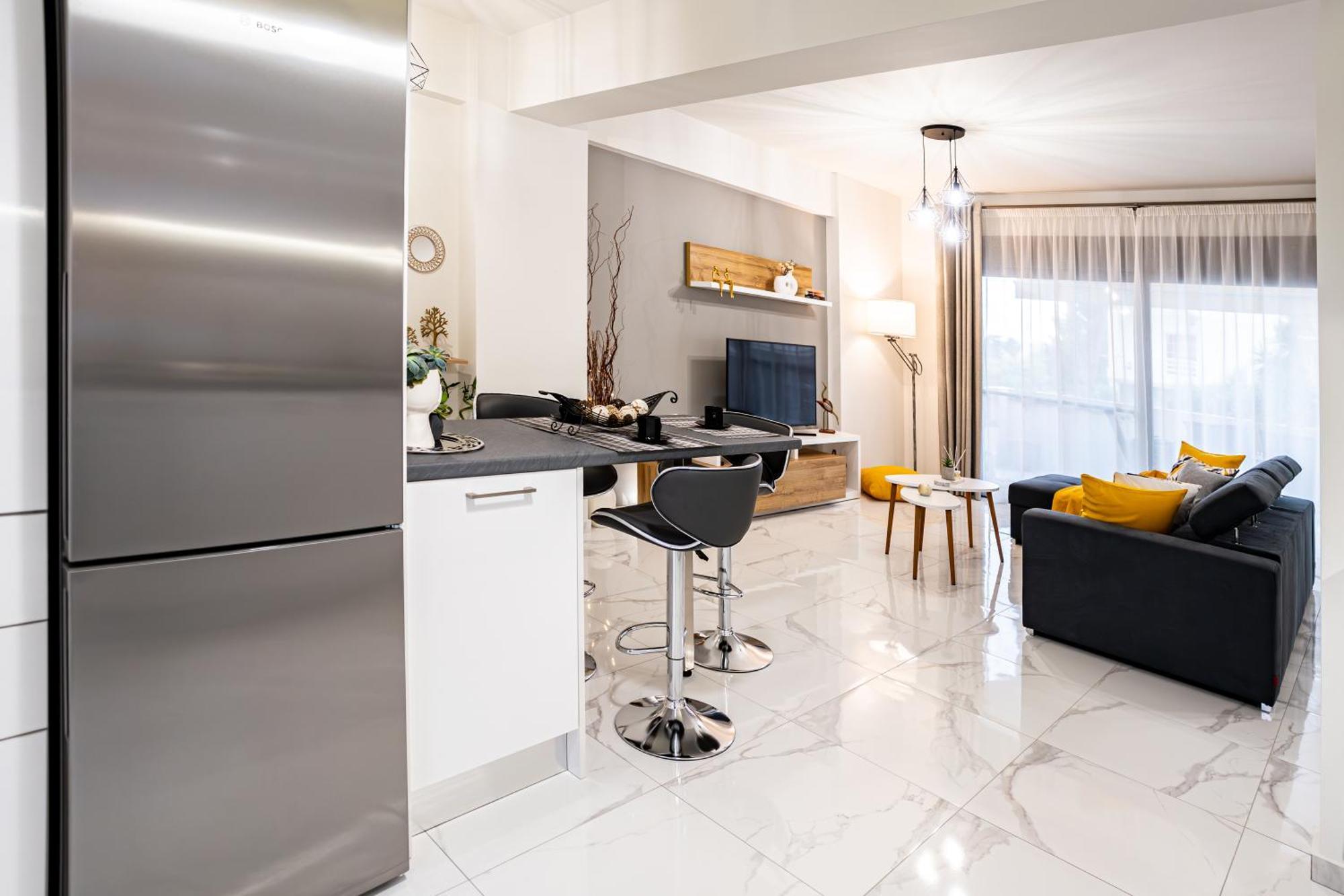 Euphoria Apartment Kalamata Bagian luar foto