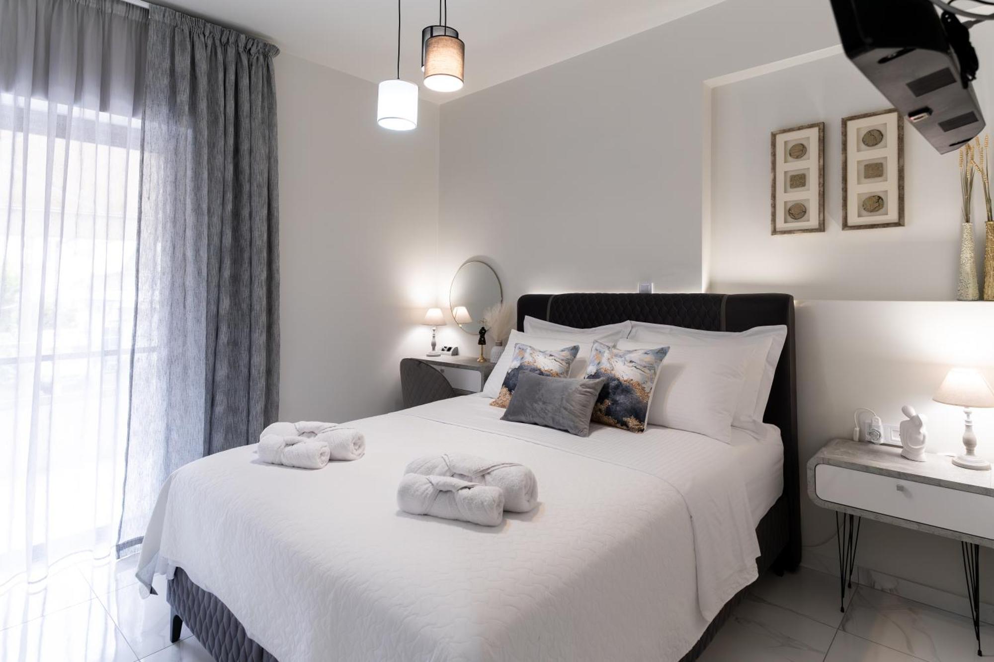 Euphoria Apartment Kalamata Bagian luar foto